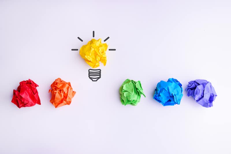 busting myths about Xeljanz, illustration of a light bulb turning on